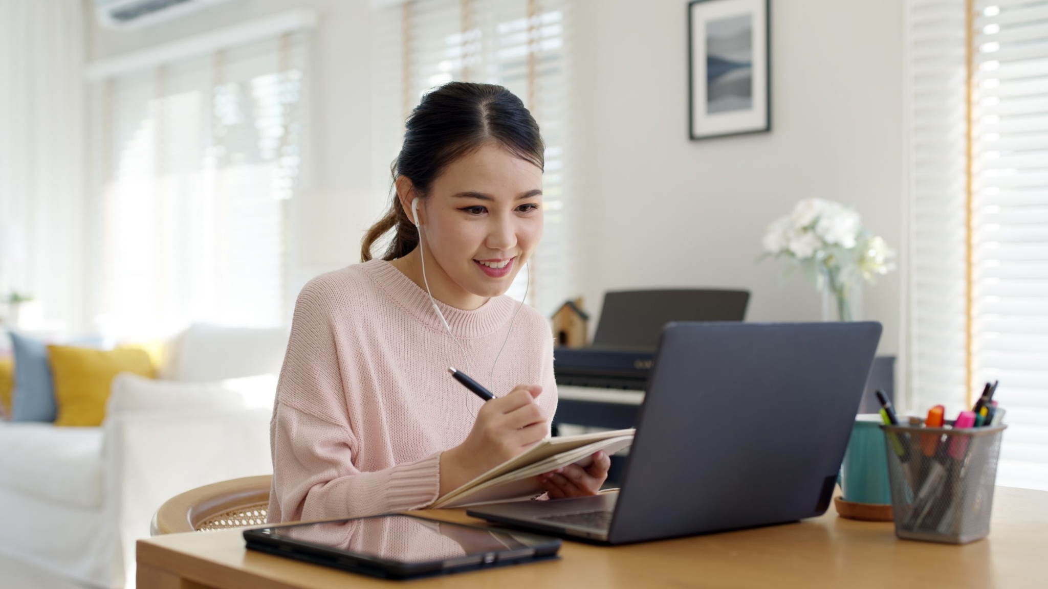 Người mất gốc có thể bắt đầu luyện Speaking với AI từ những nội dung cơ bản